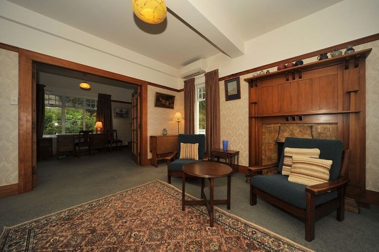 Photo of property in Chevening Flats, 90 Salamanca Road, Kelburn, Wellington, 6012