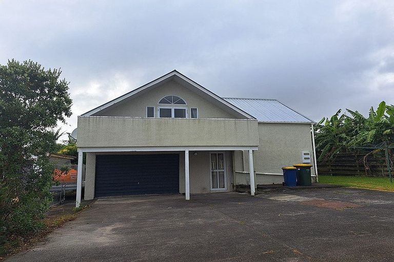 Photo of property in 61 Gloria Avenue, Te Atatu Peninsula, Auckland, 0610