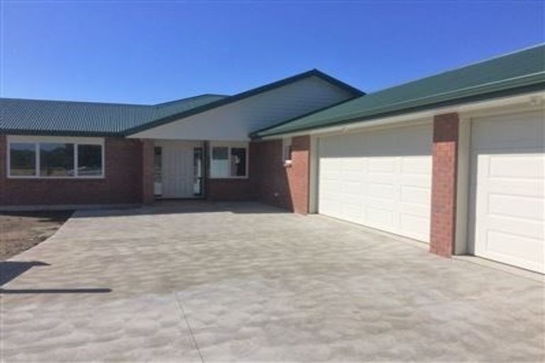 Photo of property in 34 Sims Road, Te Horo Beach, Otaki, 5581