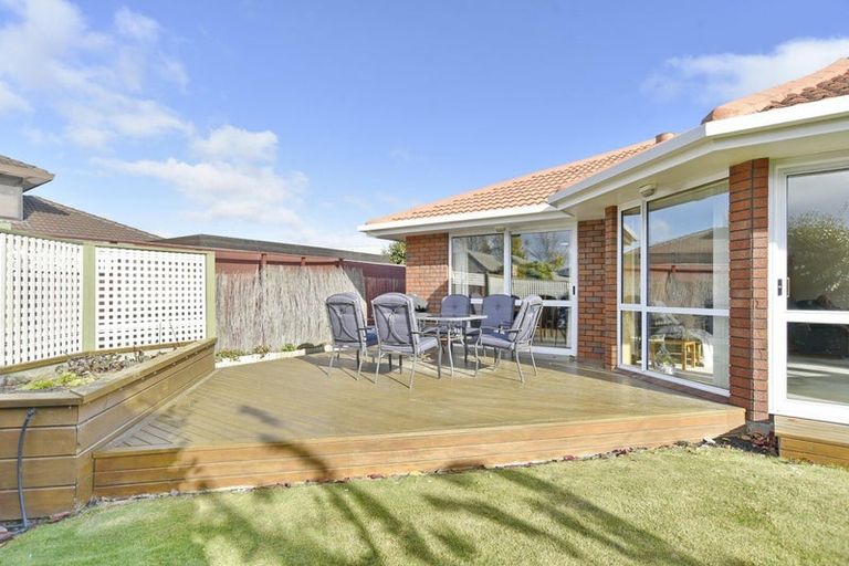 Photo of property in 31 Creese Place, Redwood, Christchurch, 8051