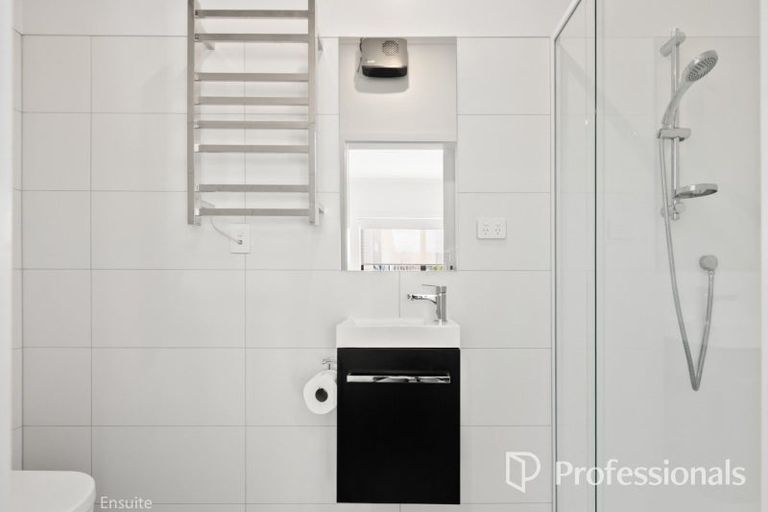 Photo of property in 1/51 Kings Crescent, Hutt Central, Lower Hutt, 5010