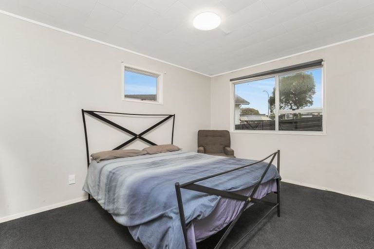 Photo of property in 32 Gambare Place, Wattle Downs, Auckland, 2103