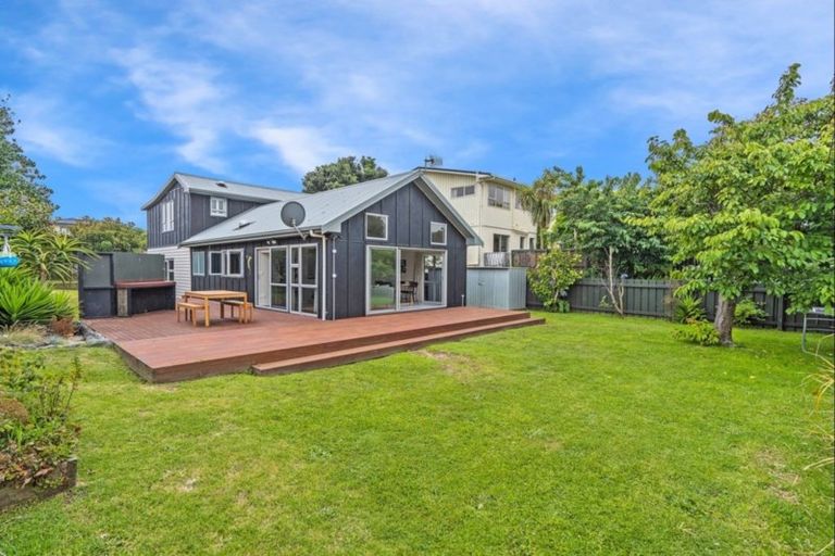Photo of property in 160 Manly Street, Paraparaumu Beach, Paraparaumu, 5032