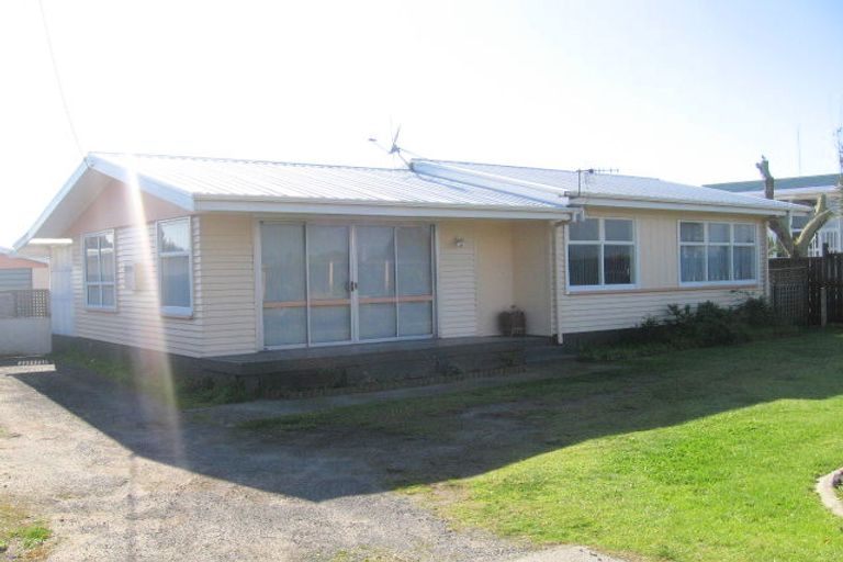 Photo of property in 606 Maunganui Road, Mount Maunganui, 3116