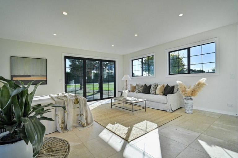 Photo of property in 165 School Road, Clive, 4102