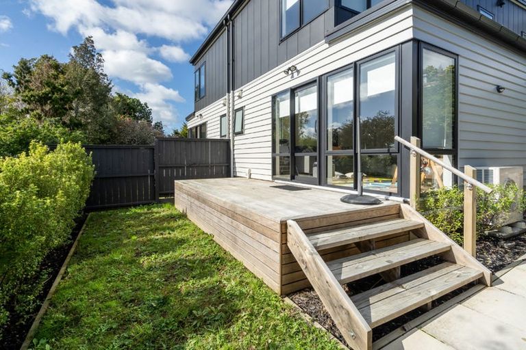 Photo of property in 5c Nea Place, Hillcrest, Auckland, 0627