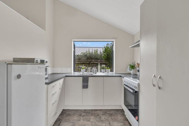Photo of property in 16 Tamure Place, Ruakaka, 0116