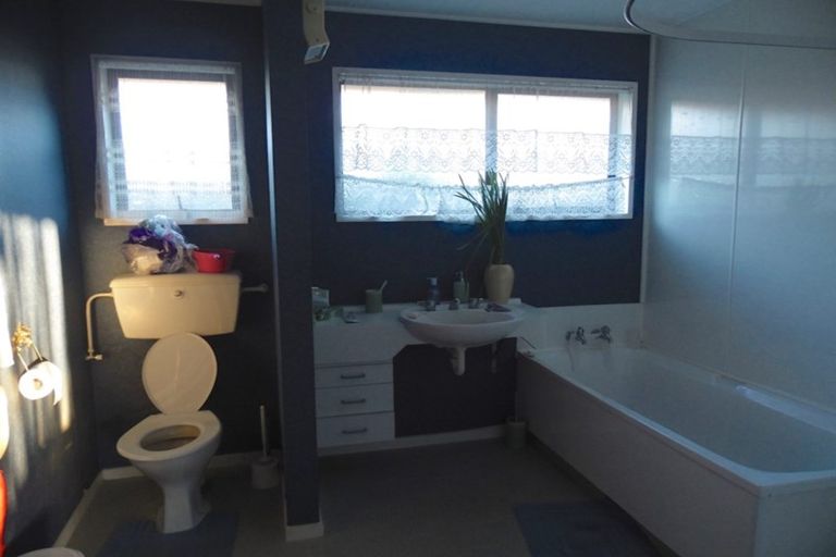 Photo of property in 41 Karnak Crescent, Russley, Christchurch, 8042