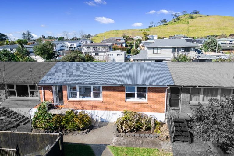 Photo of property in 1/37a Mcintyre Road, Mangere Bridge, Auckland, 2022