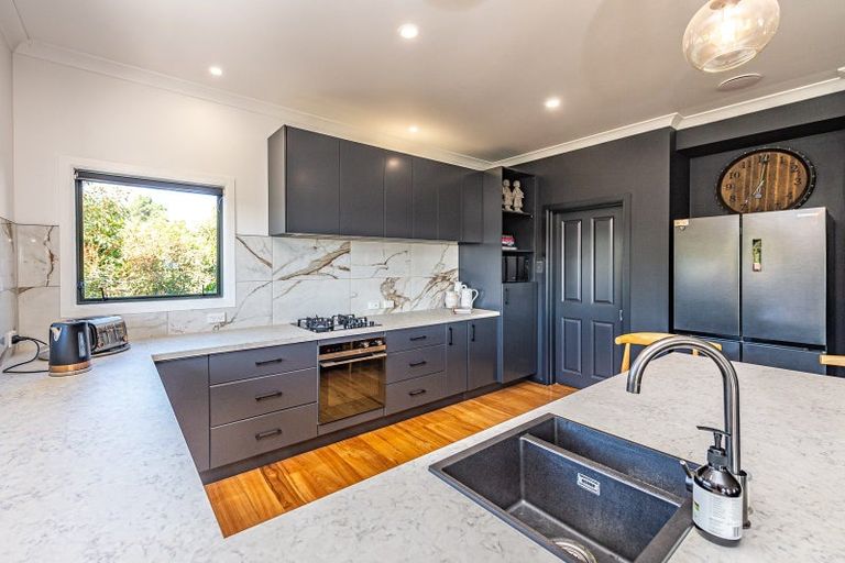 Photo of property in 1 Shakespeare Road, Bastia Hill, Whanganui, 4500