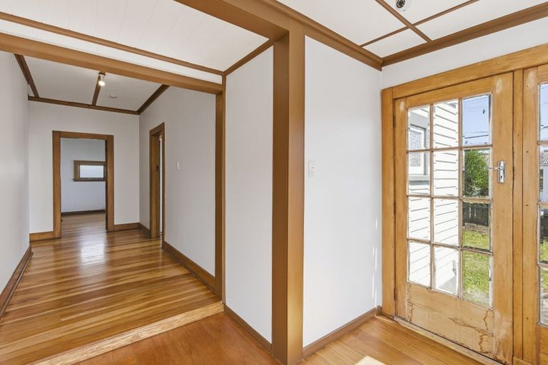 Photo of property in 42 Hinemoa Street, Paraparaumu, 5032