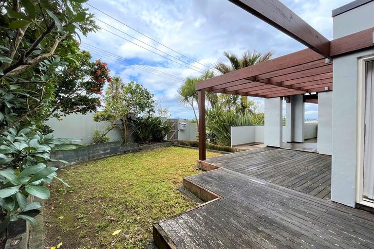 Photo of property in 1a Sycamore Drive, Sunnynook, Auckland, 0620