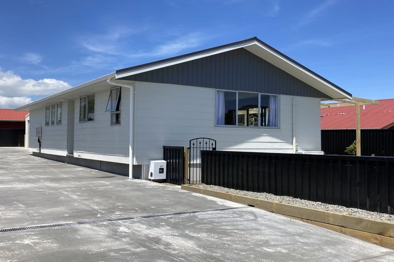 Photo of property in 61 Hume Street, Waitara, 4320