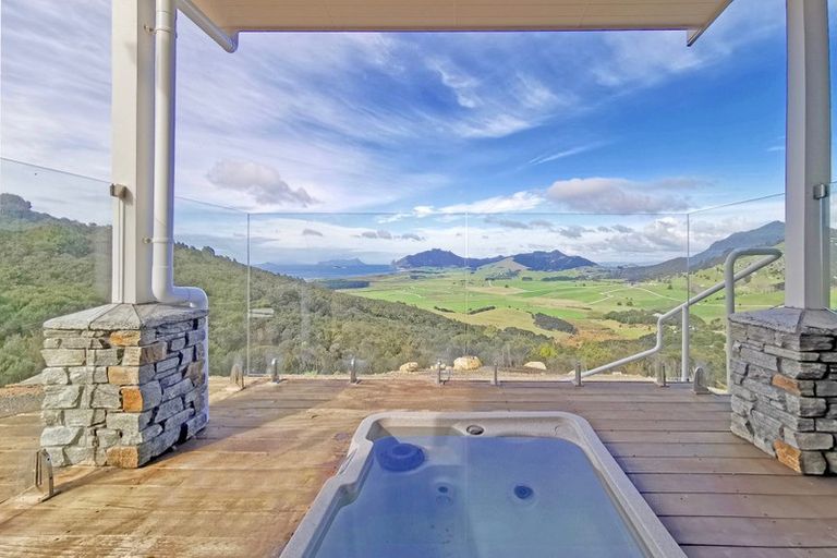 Photo of property in 114 Rarangi Heights, Parua Bay, 0192