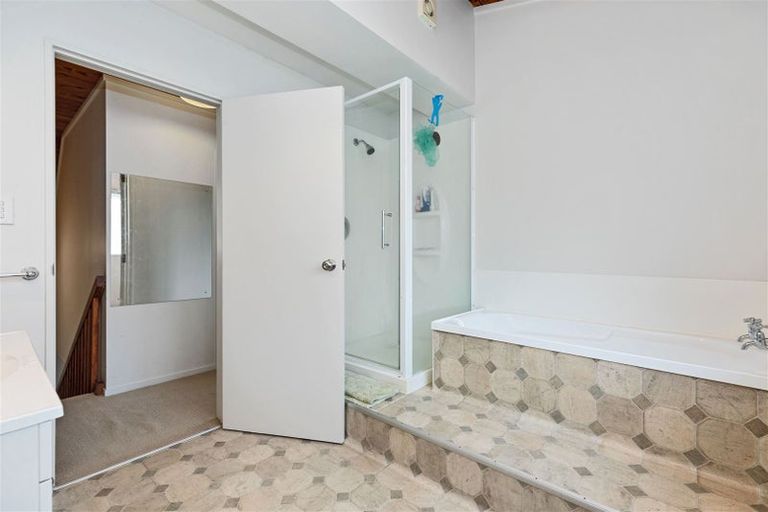 Photo of property in 9a James Cook Drive, Welcome Bay, Tauranga, 3112