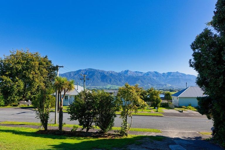 Photo of property in 35 Bayview Street, Kaikoura, 7300