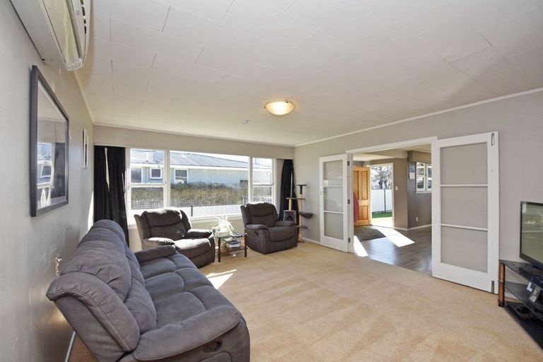 Photo of property in 28 Great North Road, Winton, 9720