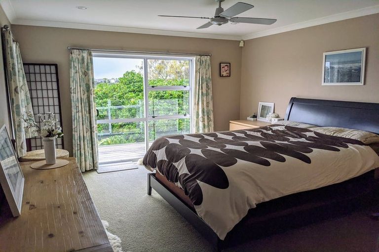 Photo of property in 90 Exmouth Road, Northcote, Auckland, 0627