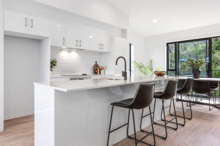 Photo of property in 7 Stockden Place, Karori, Wellington, 6012