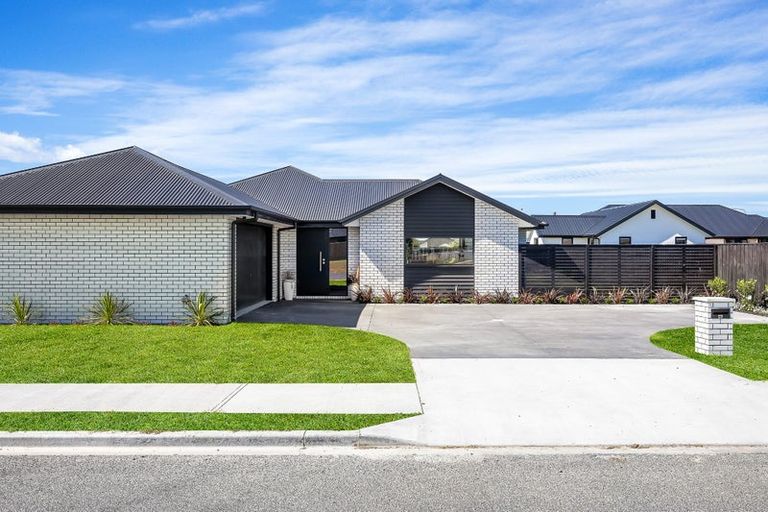 Photo of property in 40 Hilton Drive, Amberley, 7410