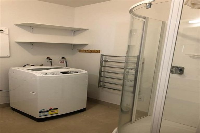 Photo of property in 54b Birkdale Road, Birkdale, Auckland, 0626