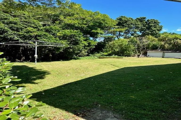 Photo of property in 6 Matanui Street, Northcote, Auckland, 0627