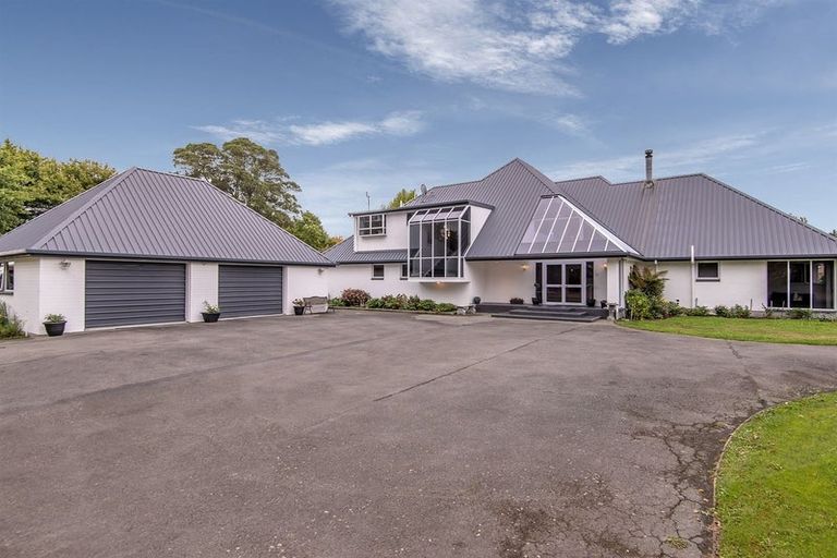 Photo of property in 533 Yaldhurst Road, Yaldhurst, Christchurch, 7676