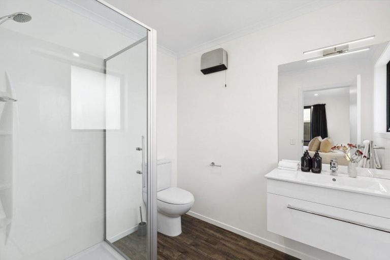 Photo of property in 12 Hebbard Court, Albert Town, Wanaka, 9305