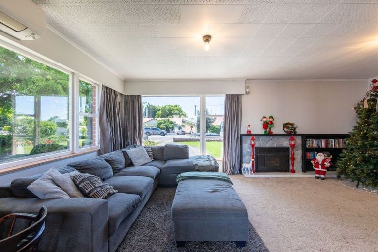 Photo of property in 25 Victoria Avenue, Dannevirke, 4930