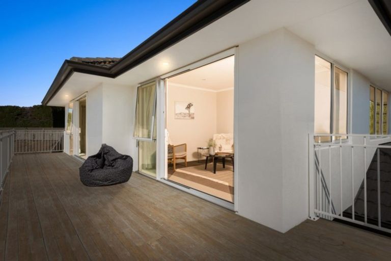 Photo of property in 5 Carex Close, Pyes Pa, Tauranga, 3112