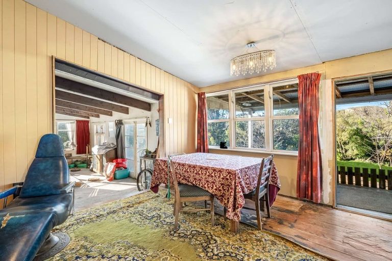 Photo of property in 19 Milne Street, Hunterville, 4730