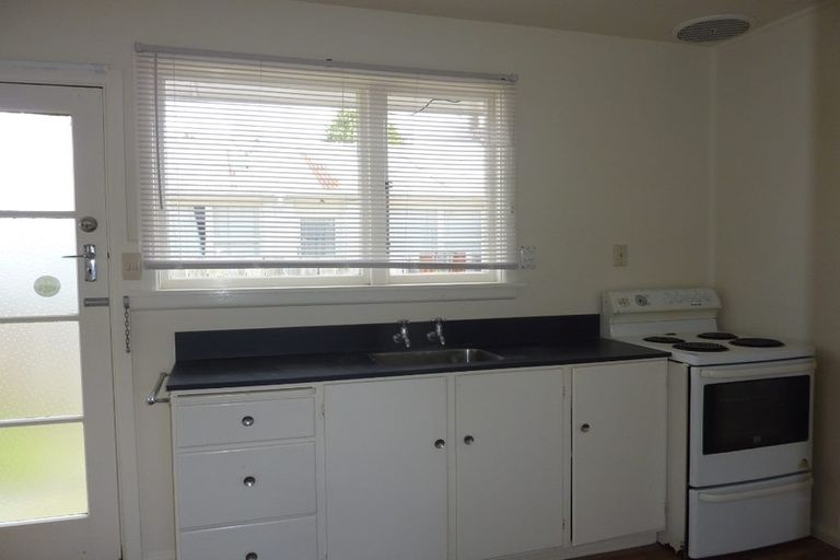 Photo of property in 4/85 Hills Road, Edgeware, Christchurch, 8013