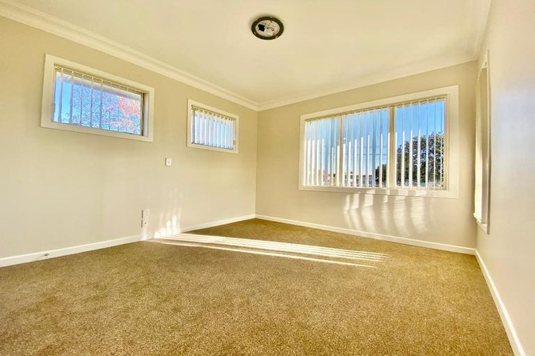 Photo of property in 17 View Road, Papakura, 2110