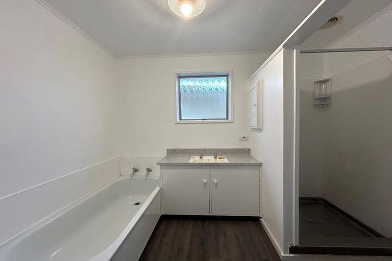 Photo of property in 44 Avenue Road, Greenmeadows, Napier, 4112