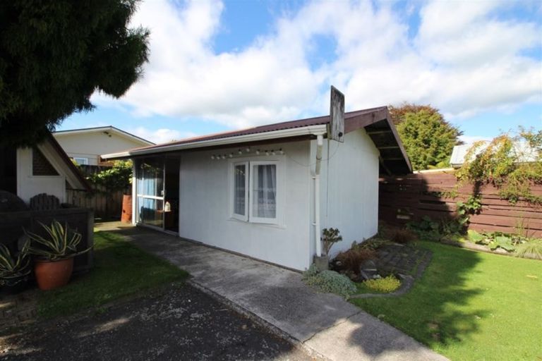 Photo of property in 9 Kupe Place, Tokoroa, 3420