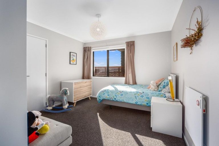 Photo of property in 134 Endeavour Drive, Whitby, Porirua, 5024