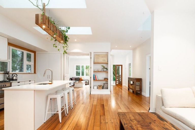 Photo of property in 1/121 Hataitai Road, Hataitai, Wellington, 6021