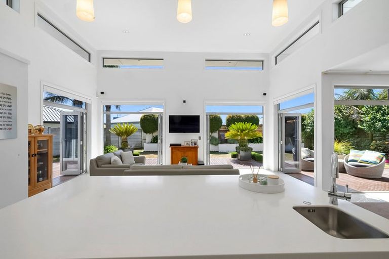 Photo of property in 3 St Andrews Parkway, Waiwhakaiho, New Plymouth, 4312