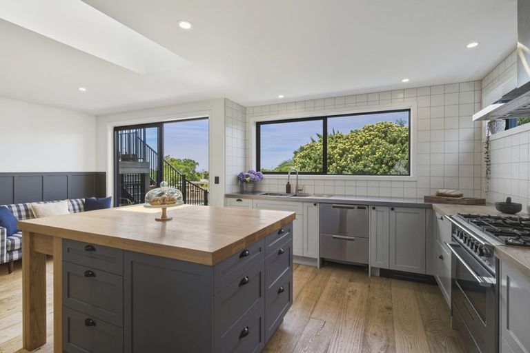 Photo of property in 24 Queen Street, Brighton, Dunedin, 9035