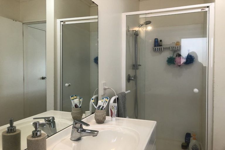 Photo of property in 2/73 Spinella Drive, Bayview, Auckland, 0629