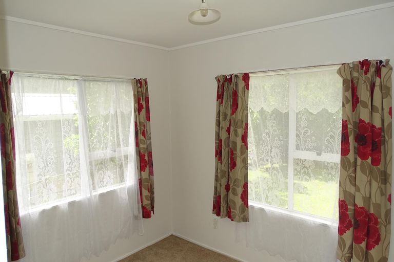 Photo of property in 2/23 Challen Close, Conifer Grove, Takanini, 2112