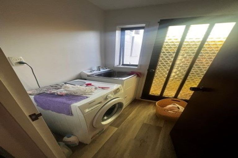 Photo of property in 43n Waimairi Road, Upper Riccarton, Christchurch, 8041