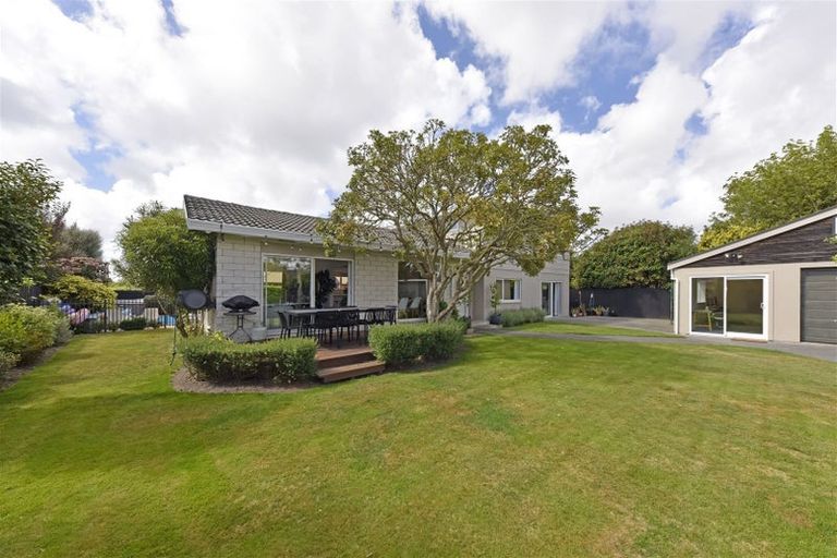 Photo of property in 7a Juniper Place, Burnside, Christchurch, 8053