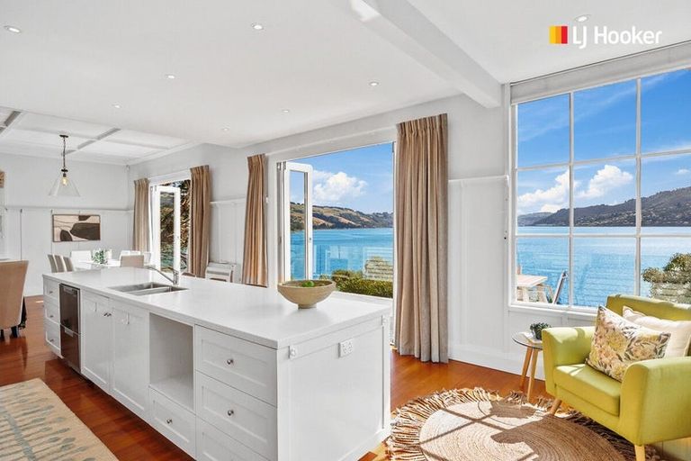 Photo of property in 7 Ngaio Street, Macandrew Bay, Dunedin, 9014