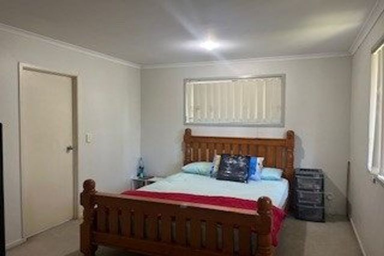 Photo of property in 2 Amsterdam Place, Avondale, Auckland, 0600