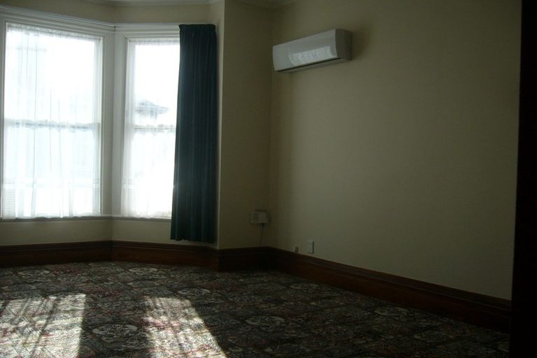 Photo of property in 16-18 Levy Street, Mount Victoria, Wellington, 6011