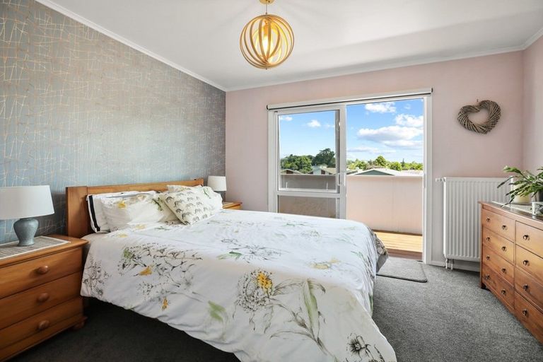 Photo of property in 1 Morrow Avenue, St Andrews, Hamilton, 3200