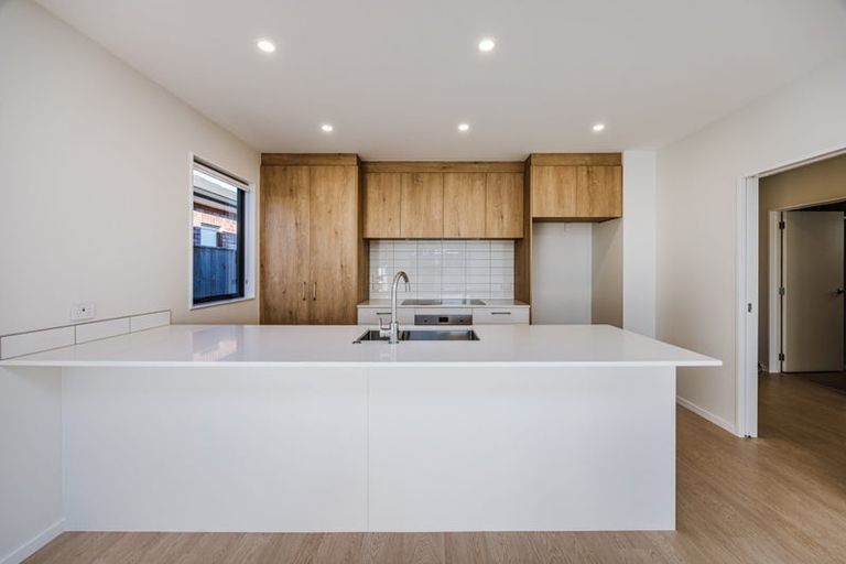 Photo of property in 126 Pepene Avenue, Takanini, 2112