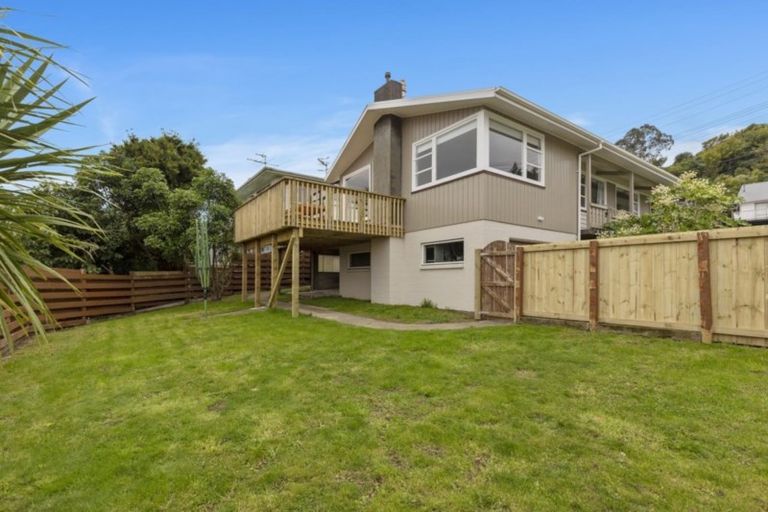 Photo of property in 16 Lord Street, Stokes Valley, Lower Hutt, 5019