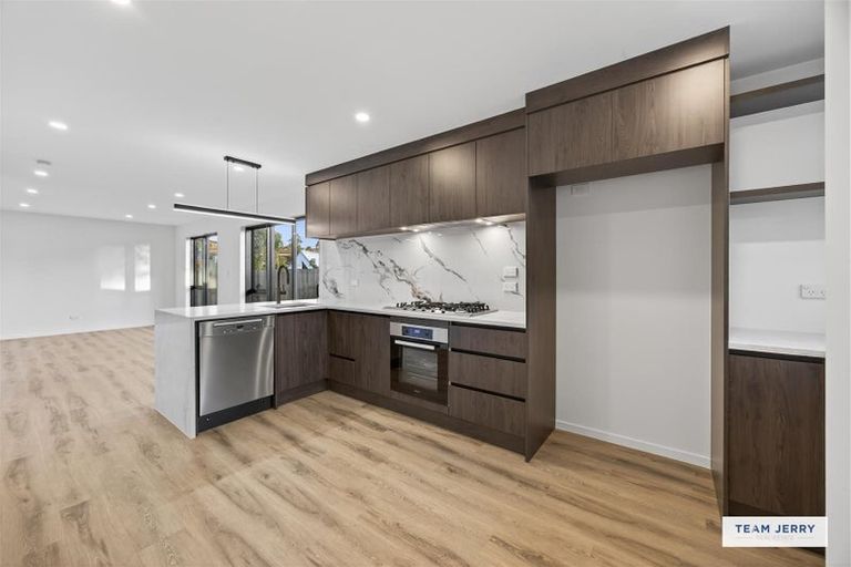 Photo of property in 25 Jandell Crescent, Bucklands Beach, Auckland, 2014